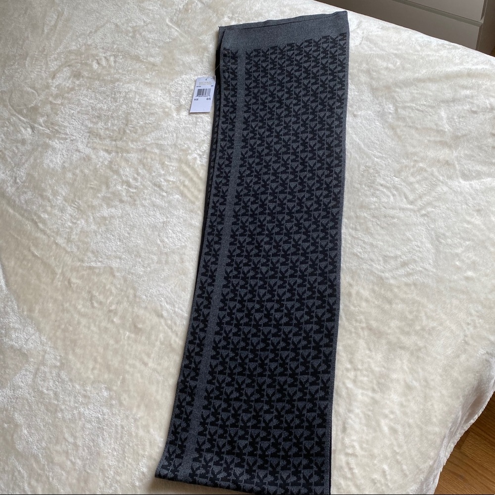 NEW Michael Kors scarf